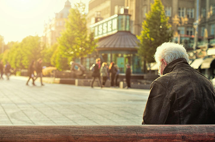 Overcoming Social Isolation in Your Senior Years