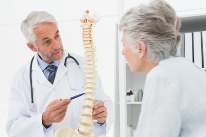 Doctor speaking to a patient about the spine